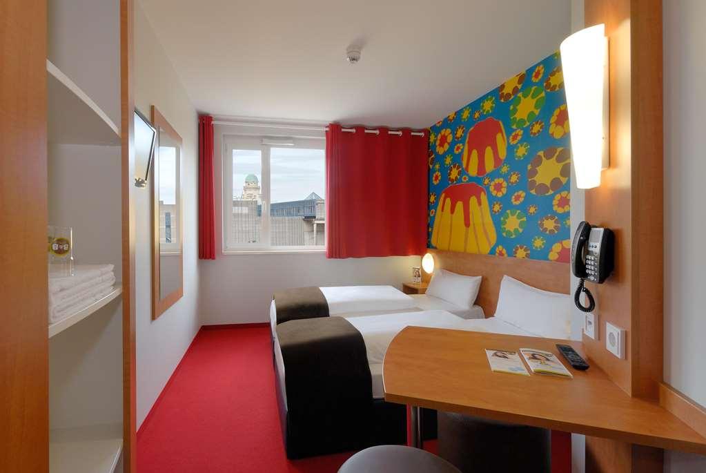 B&B Hotel Bielefeld-City Room photo